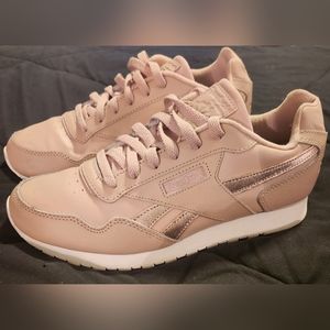 Reebok classic Women's size 10